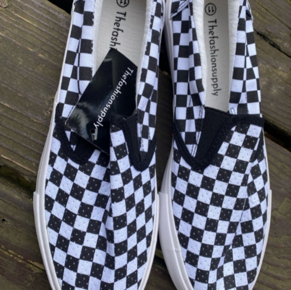 NWT The fashion supply Carolina checkered sneakers size 11